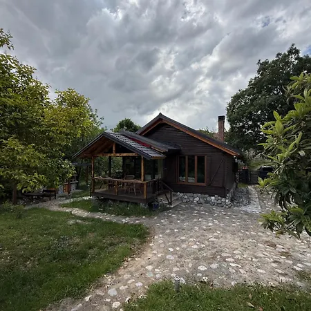 Kadiu Villa Klos
